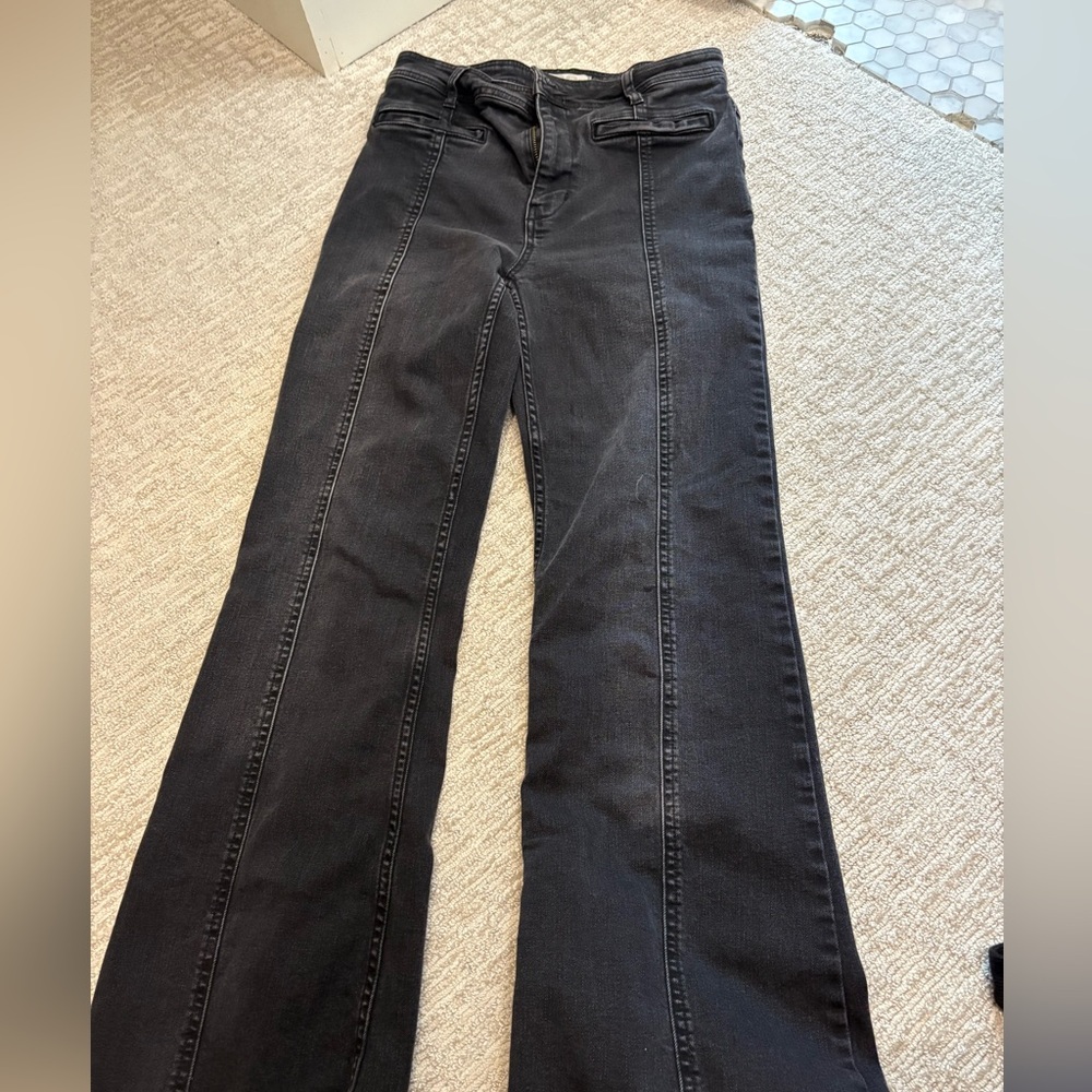 Free people jeans 
Size 29